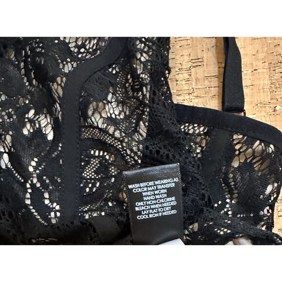 Torrid Women’s Solid Black Lace Caged Tank Top Size 2 (2X) - Picture 7 of 9